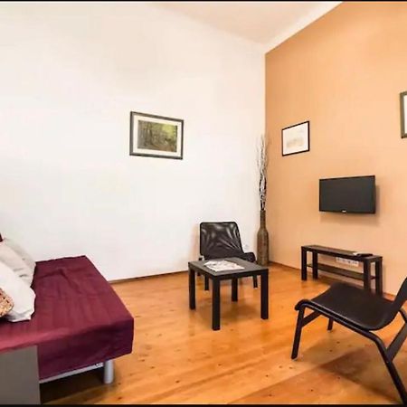 Quiet Apartment Just 10 Minutes From The Center Budapest Bagian luar foto